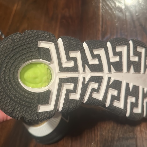 Versace Sneakers - Picture 7 of 8